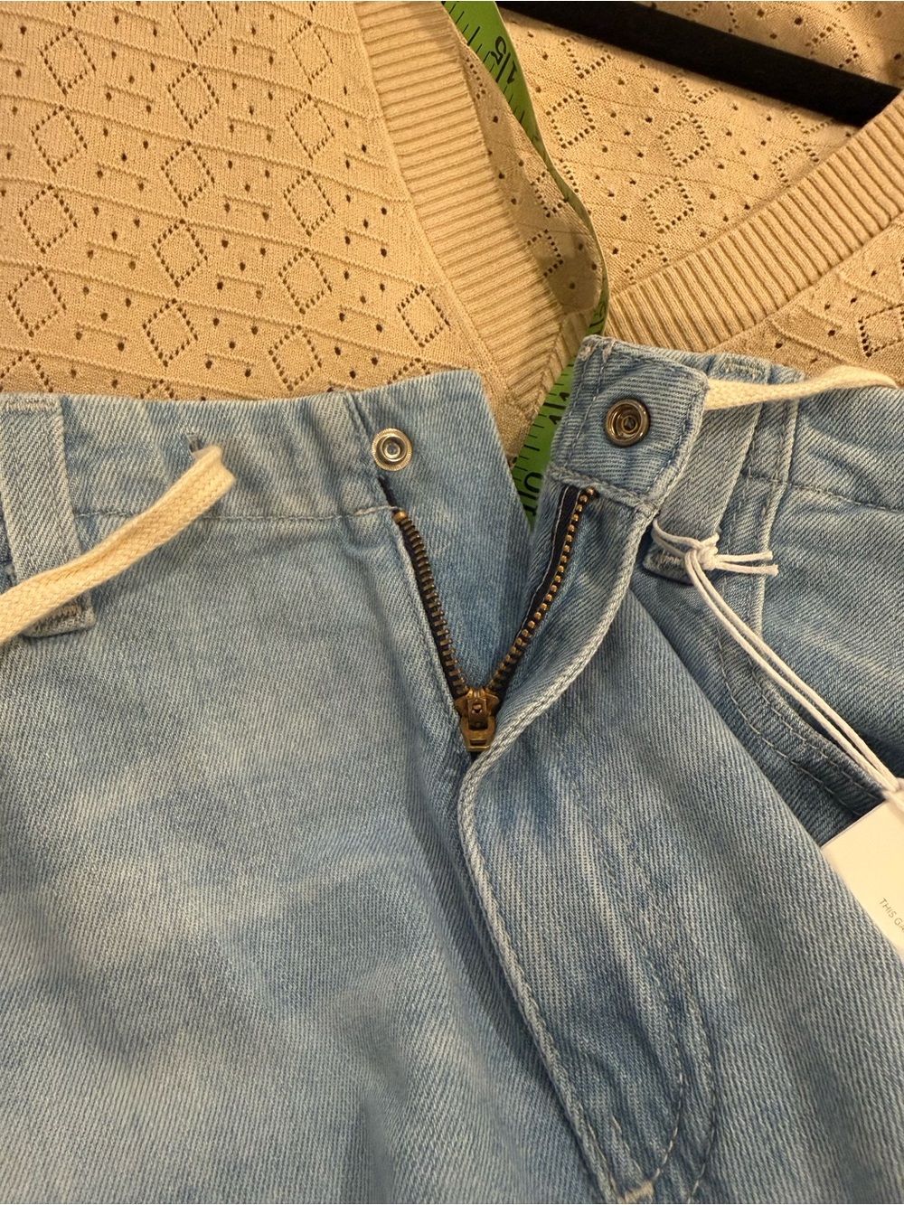 AG Jeans Stella Cinched Wide leg Light Wash 29” x 32” Inseam NWT Zip and String - Picture 4 of 11